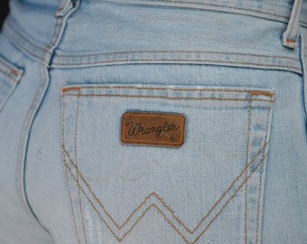 Wrangler Vintage Jeans in Bleached Blue | Dakota | W30 L34
