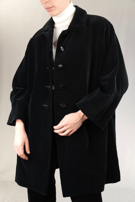 Valentino 1980s Boutique Vintage Velvet Coat | Ma… - image 1