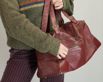 70s Leather Travel-bag in Burgundy | Vintage, Made in Europe
