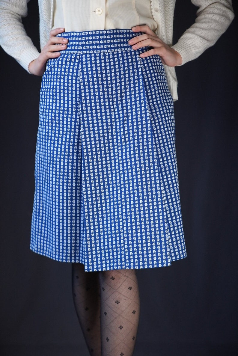 1950s Vintage Skirt in Blue with Flower Pattern Handmade image 1