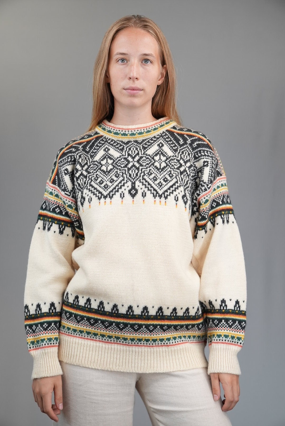 Dale of Norway Sweater with Stunning Knit-Pattern | Size L | Pure Wool, Made in Norway