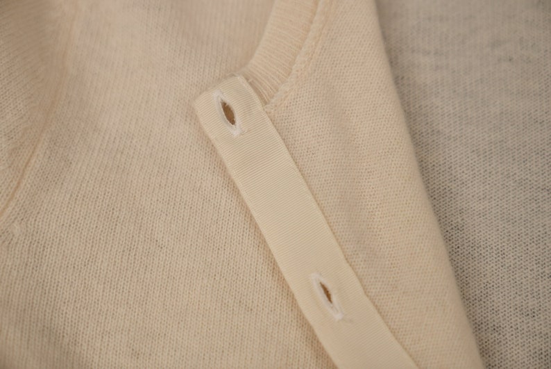 Benetton Soft Merino Wool Cardigan in Cream White Made in Italy image 10