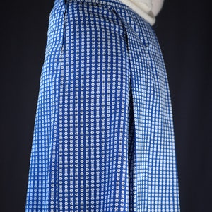 1950s Vintage Skirt in Blue with Flower Pattern Handmade image 6
