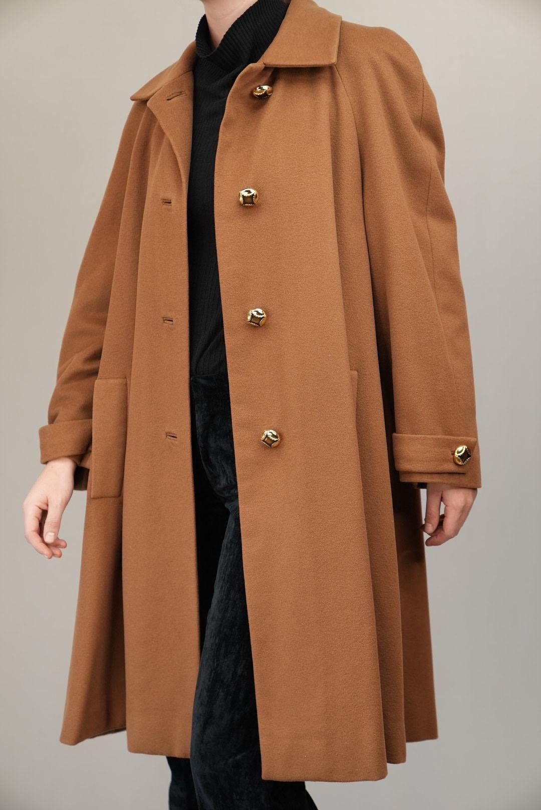 Loro Piana Coat From Pure Cashmere | Quiet Luxury Vintage Loro Piana Coat From Pure Cashmere | Quiet Luxury Vintage