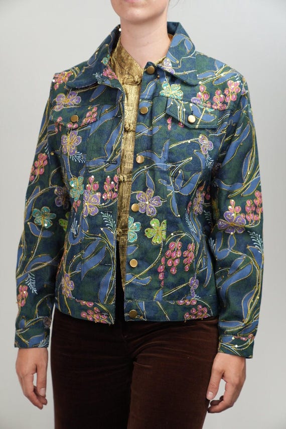 90年代風フローラル刺繍入りデニムジャケット（スパンコール付き