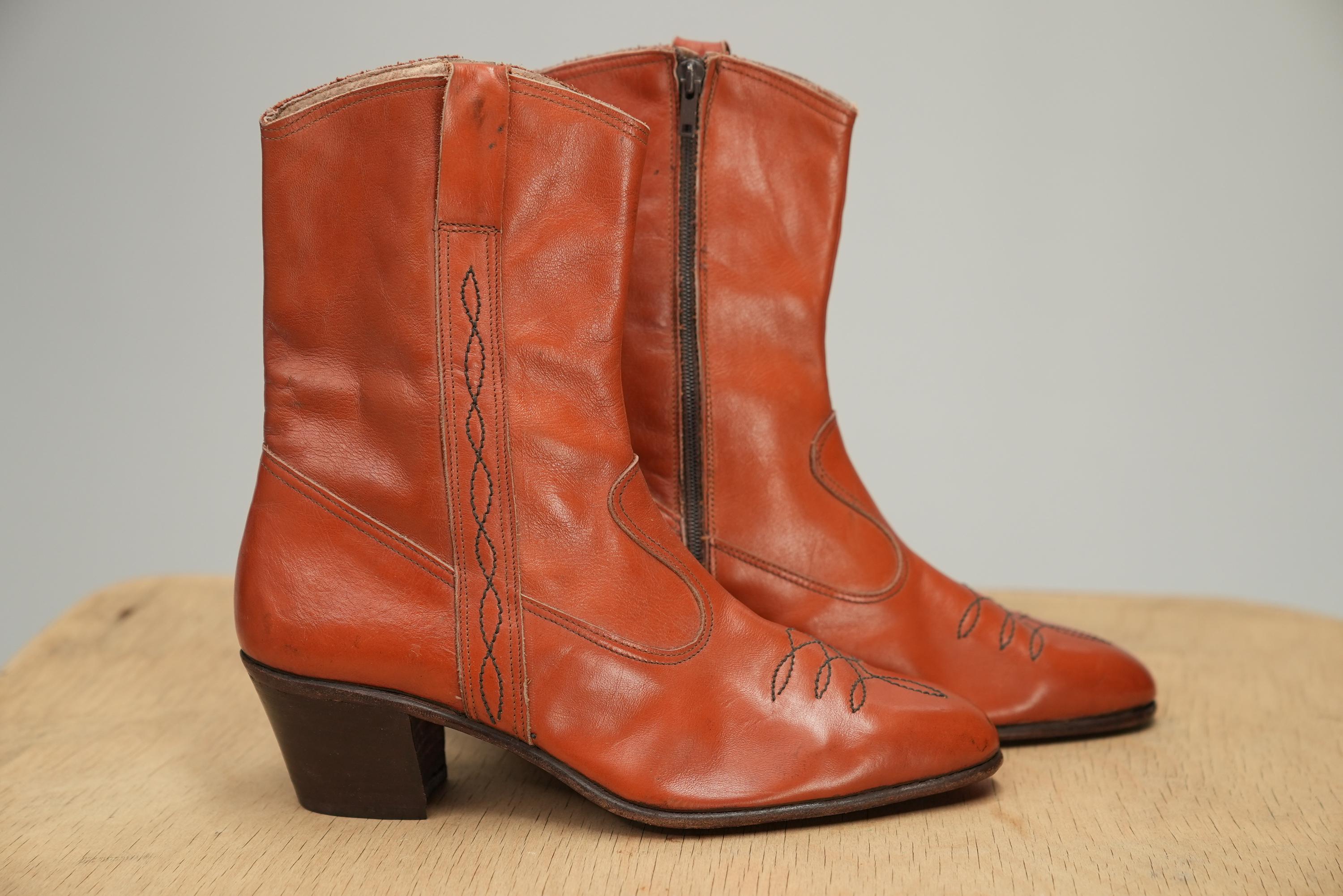 70s Leather Western Boots in Burnt Orange | Size EU 42 (US Women 70s Leather Western Boots in Burnt Orange | Size EU 42 (US Women