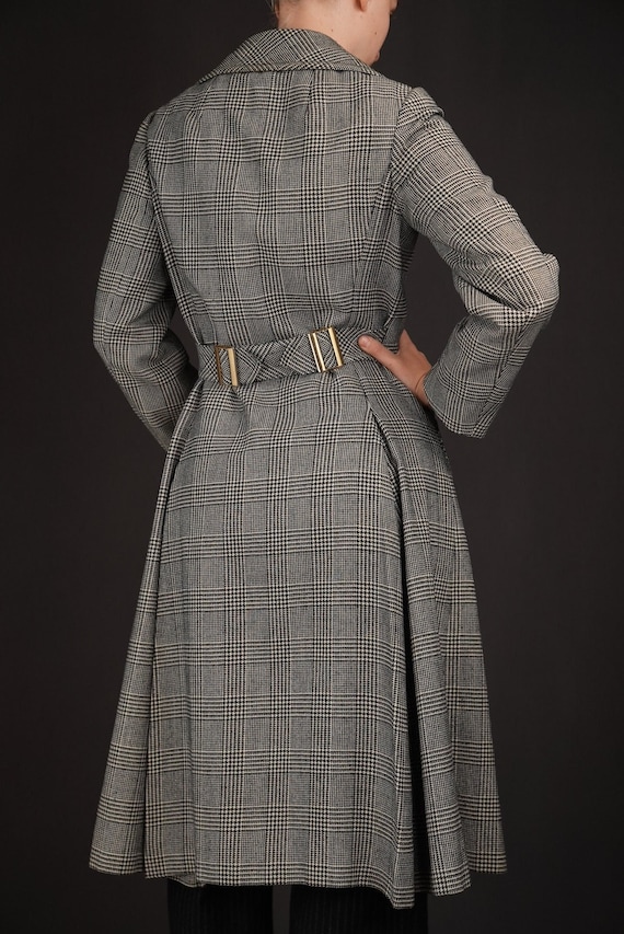 Aquascutum Luxury Shower-proof Vintage Wool Coat With Checkered
