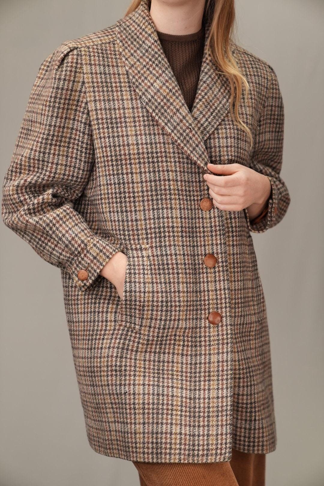 80s Tweed Wool Coat in Muted Tones With Houndstooth Pattern