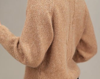 Pull en maille luxueux en poil de chameau par André Maurice