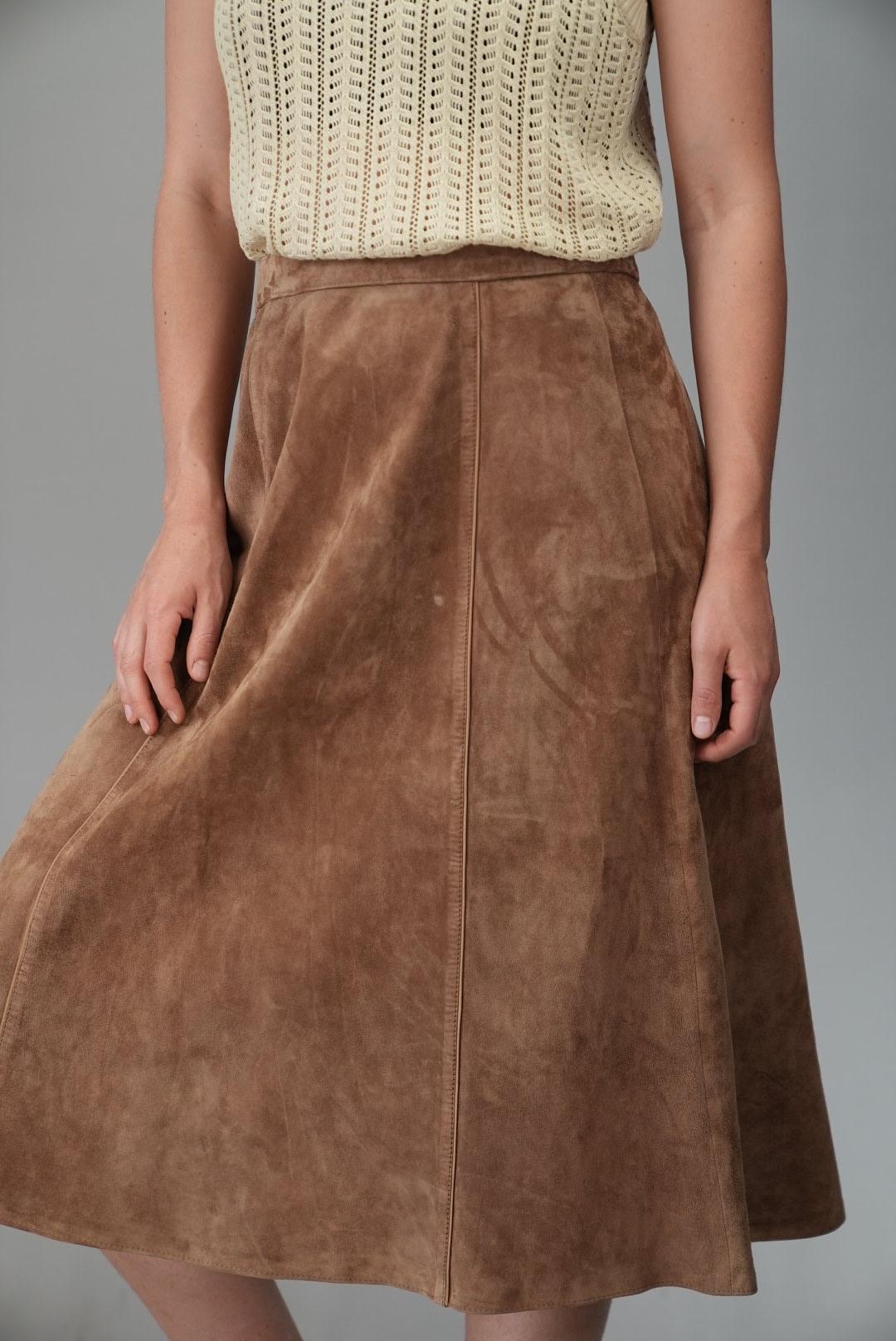 1970s A-line Suede Leather Skirt in Camel Brown – Italian