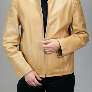 Veste en cuir crème vintage des années 90 | Veste courte en cuir pour femmes en cognac clair avec fermeture éclair