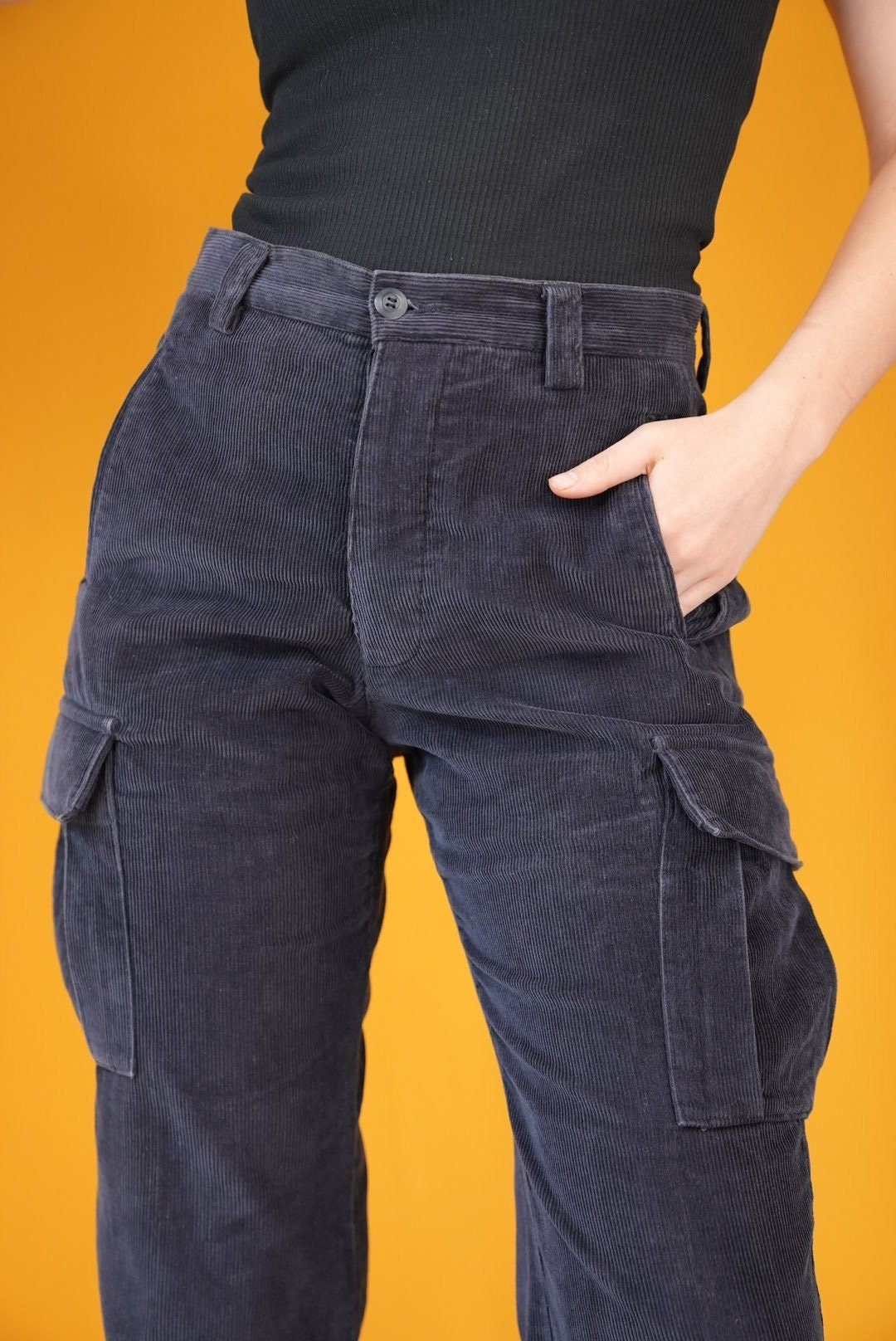 ダークブルーのコーデュロイ カーゴパンツ by Rifle | 90 年代の ダークブルーのコーデュロイ カーゴパンツ by Rifle | 90 年代の