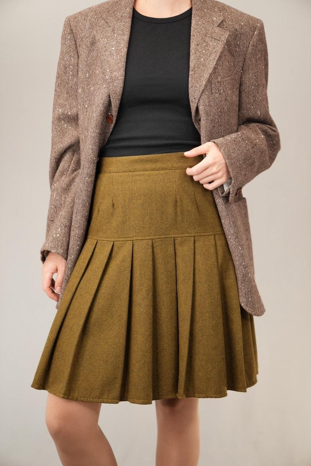 Vintage Pleated Wool Skirt in Warm Khaki Green Size M Women's
