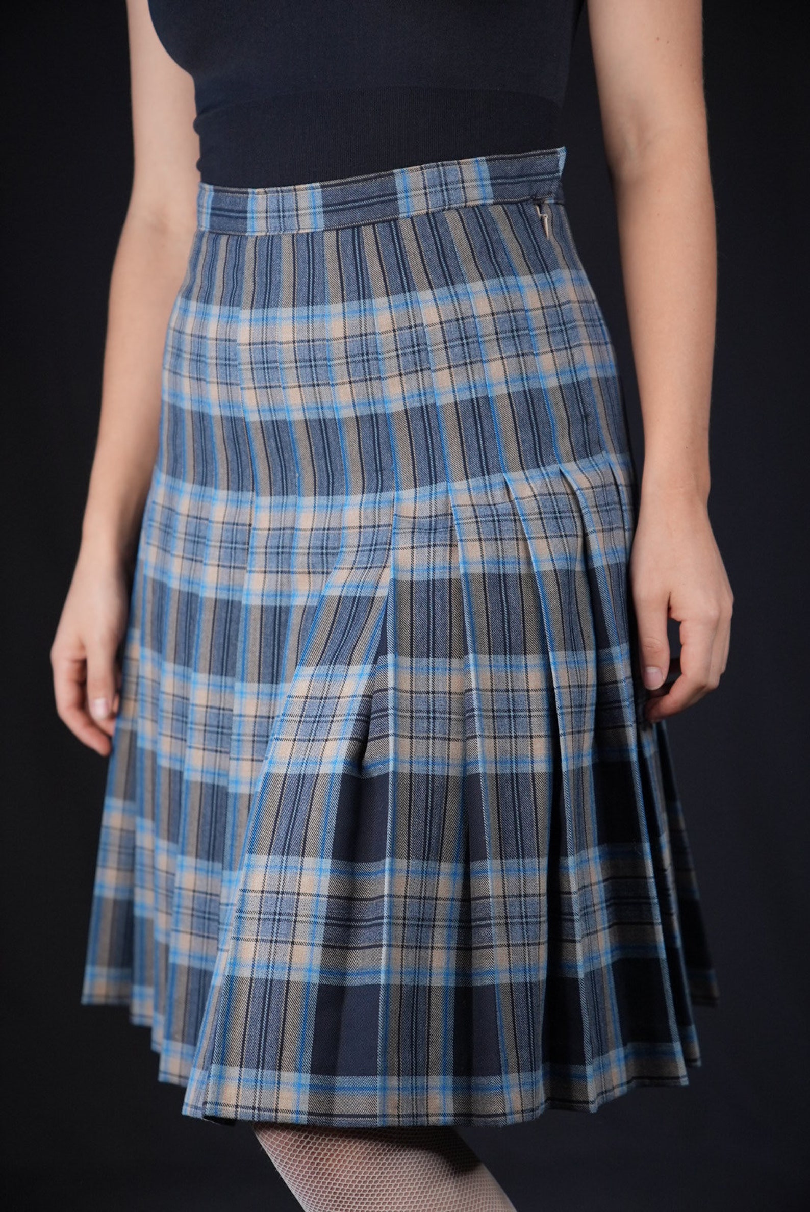 Pleated Vintage Skirt-Waist 36 to 40