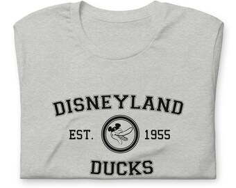 Fantasy Varsity Tee - Disneyland Eenden - Classic Tee (Unisex)