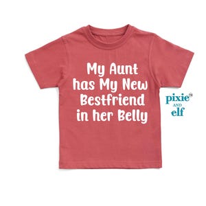 Minha tia tem minha melhor amiga na barriga, camiseta de prima mais velha, promovida a prima mais velha, anúncio de gravidez, camiseta de sobrinha