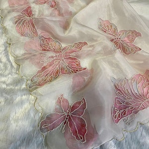 Wingin’ It Saree | Hand-Embroidered Dragonfly Motifs (60+ Artisan Hours)