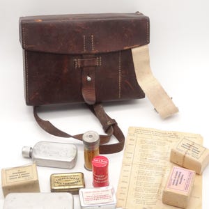 Stunning Swiss Army Military Officer Leather Bag Vintage Medic Paramedic 1939 Switzerland Surplus Large Handbag WW2 WK2 Sattchel