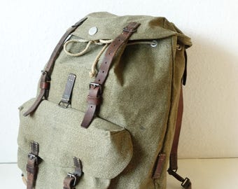best travel companion toiletry bag Traveler's Mini Tap Dancer Glide Bait Casting Rods Model:BXC66MF The North Face 31L or shaving razors easily