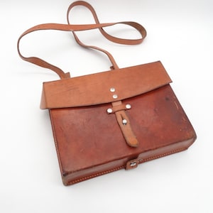 Stunning Swiss Army Military Leather Shoulder Bag Card Holder 1989 Officier Switzerland Oldtimer Artist Ipad Bag