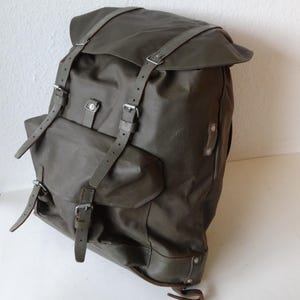 Vintage Swiss Army Rubberized Waterproof Grey Leather Military Backpack 1982 Saddler work Rarity Switzerland Model 71 Fishing Outdoor