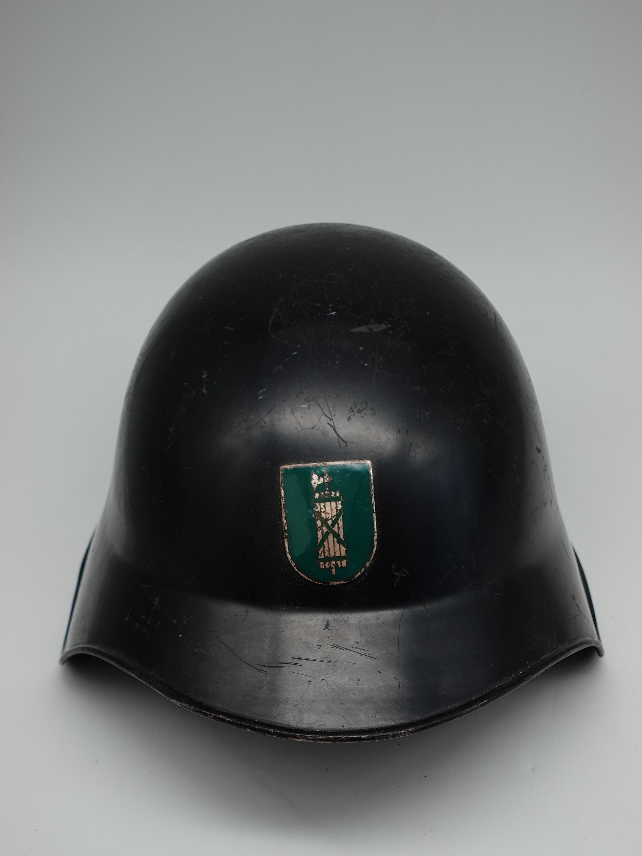 戦争時代 実物 軍用ヘルメット / ヴィンテージ コレクション 希少 戦争時代 実物 軍用ヘルメット / ヴィンテージ コレクション 希少