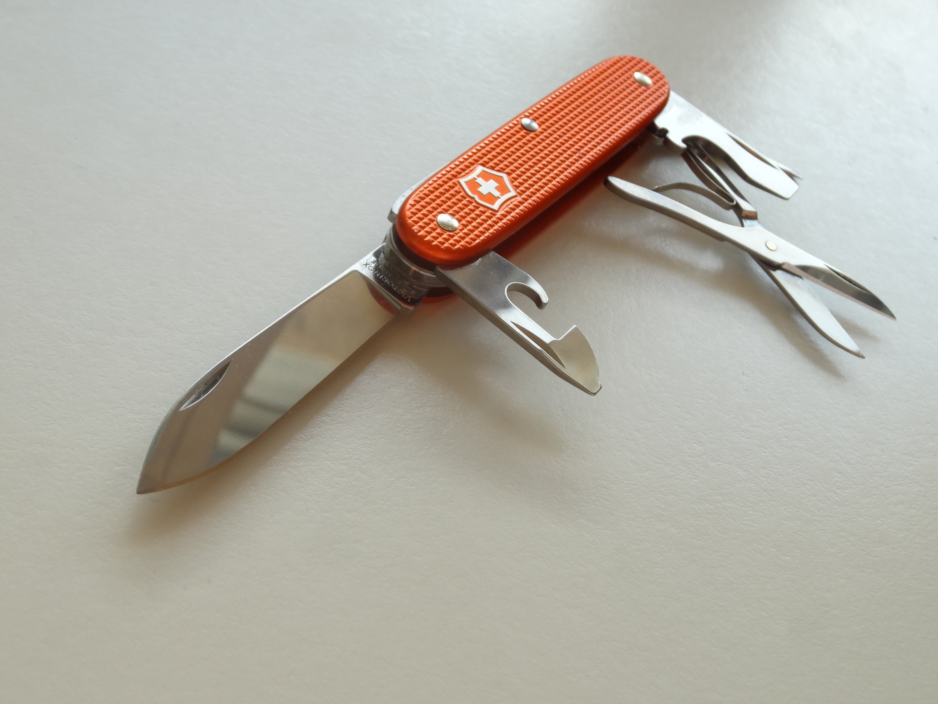 Victorinox Hunter Pro Alox Limited Edition 2021 (Neu (gemäss Beschreibung)) in Gossau SG für CHF