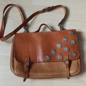 Neuwertige Große Schweizer Armee Handtasche 1941 Schweizer Militär Edelweiß für Tracht/Lederhose, Ipad Laptop Tasche