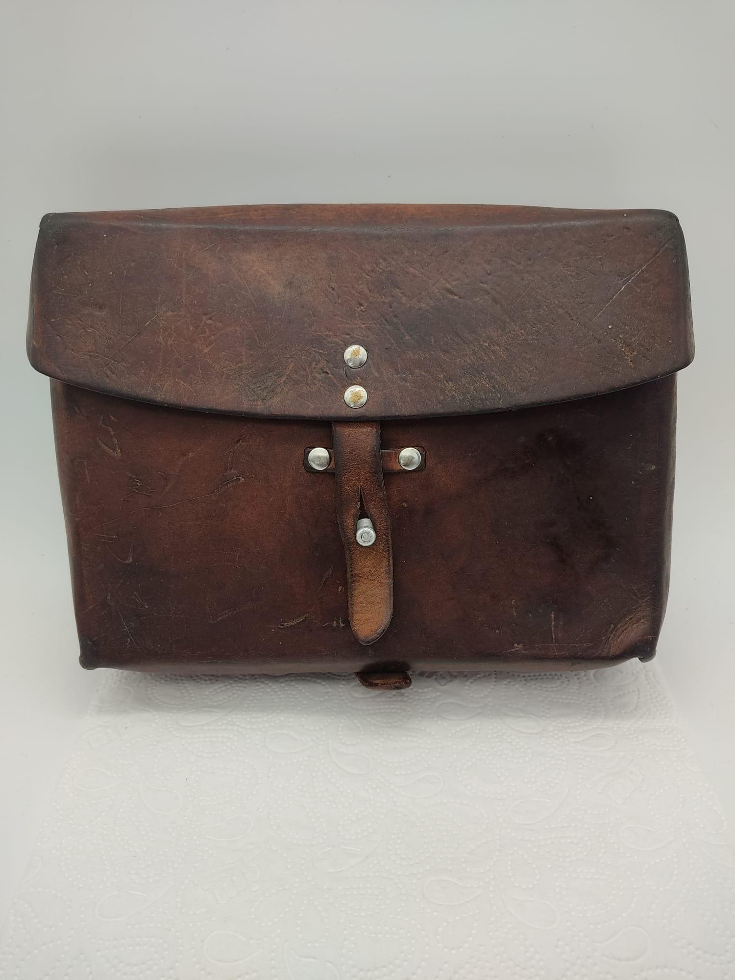 ＷＷ２ドイツ軍代用　スイス軍の将校　衣装カバン&書類入れ　実物 Wwii leather bag - Etsy 日本