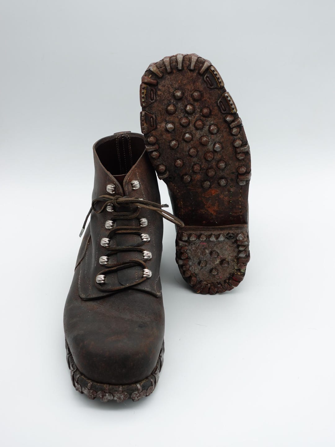 WWII Swiss Army Mountain Hobnail Boots Shoes Size US 10 EUR  display picture 1