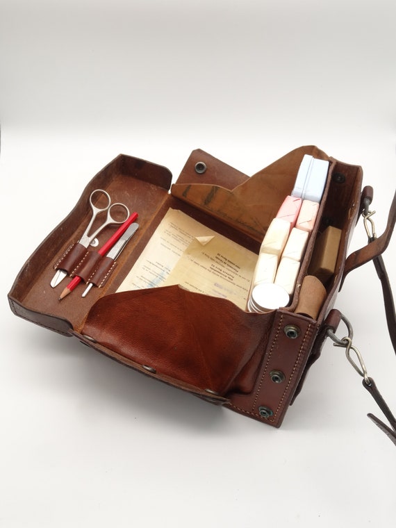 スイス軍1970〜牛本革コードバンメディックバッグMEDIC BAG il_1080xN.5335036137_l684.jpg