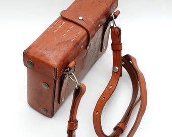Near Mint Swiss Army Military Officer Leather Bag Vintage Medic Paramedic 1986 RAR for Artists, Painting, Satchel, Outdoor, foldable
