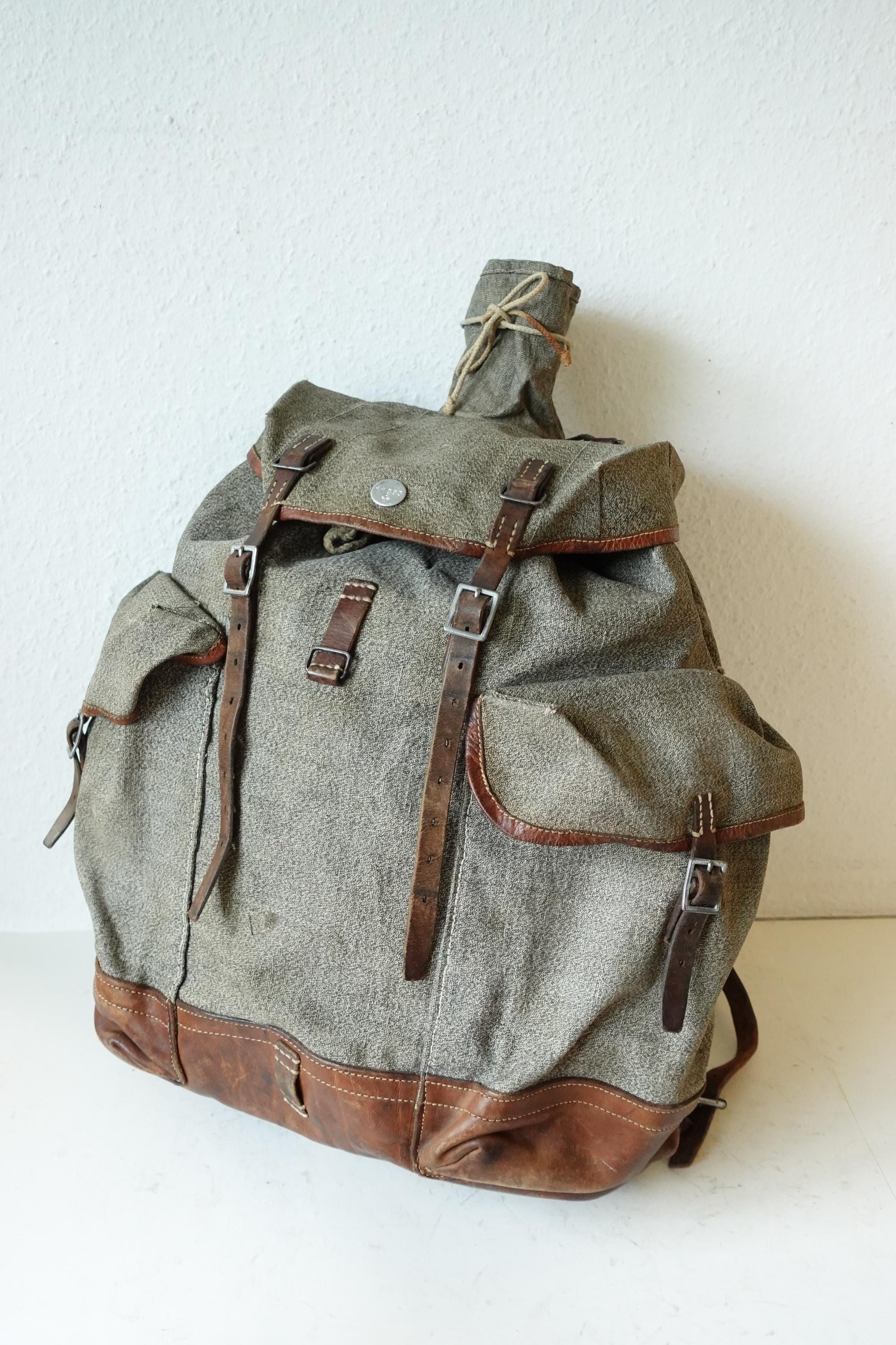 backpack with leather straps Backpack, Men's Black Leather Laptop from Satchel & Page Color:YELLOW BAG ONLY Maryland Backpack Nike Hayward | woven canvas interior