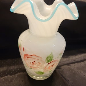 Fenton  ruffled rose vase