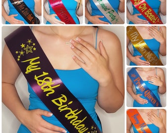 SASH PERSONALIZADO - Sash personalizado de la noche de gallina Evento de marco de cumpleaños personalizado Marco personalizado corporativo Impresión de texto personalizada Hecho en el Reino Unido