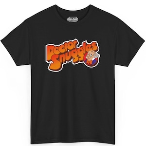 Camiseta con el logo del Doctor Snuggles de la clásica serie de dibujos animados. ¡Elige tu color!