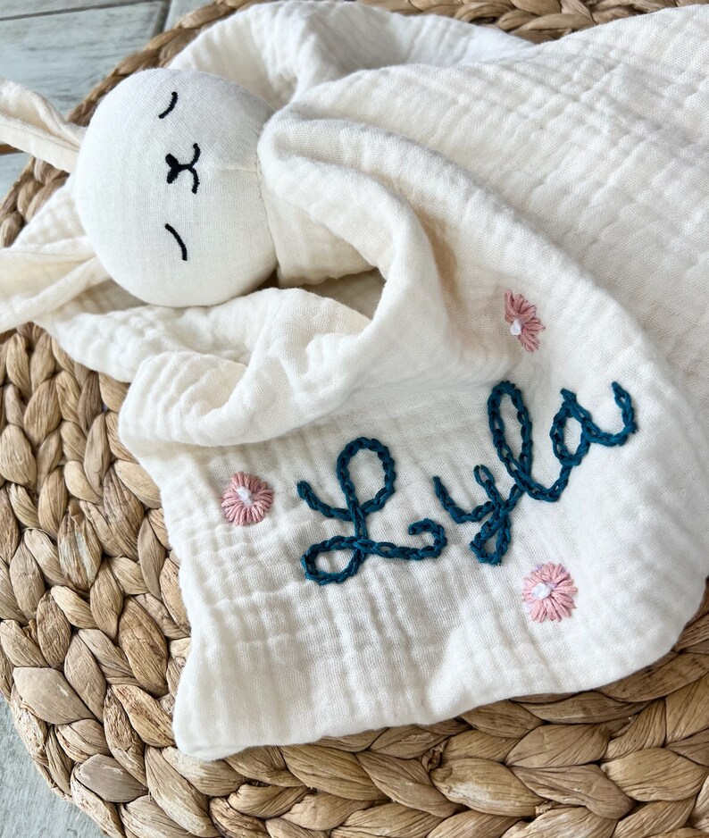 Hand embroidered personalized baby blanket, custom baby lovey, baby shower gift image 1