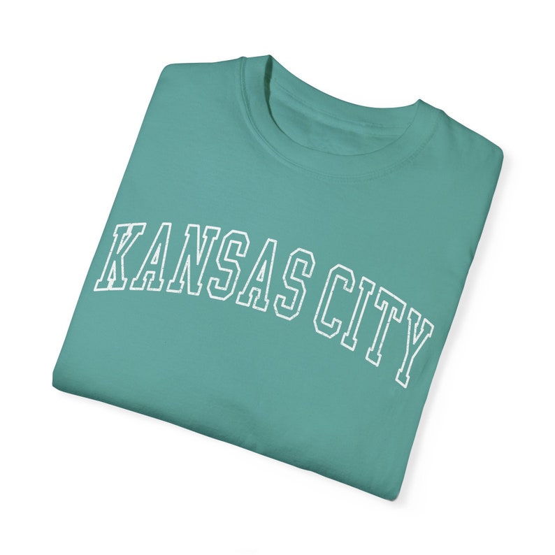 KANSAS CITY Shirt, COMFORT Colors T-shirt, Kansas City Gift, Kansas City Bachelorette Tee, Kansas City Girl's Trip, Oversized College Shirt. afbeelding 8