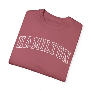 HAMILTON Shirt, COMFORT COLORS Tee, Hamilton Holidays, Waikato Honeymoon, Hamilton Bachelorette Tee, Girl's Trip, Oversized College Shirt. imagem 10