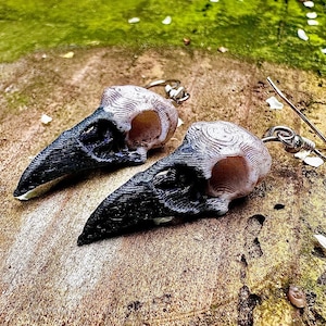 Raven Skull Earrings, 3d Printed Hand Painted Earrings, Cosplay Earrings, Gothic Earrings, Grunge Earrings
