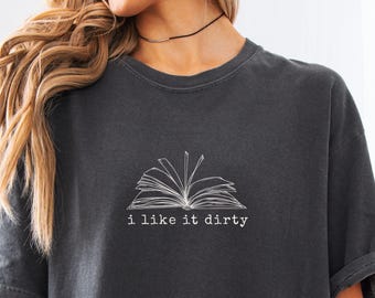 Spicy Reader Comfort Colors Shirt: Romantasy Book Club Tee
