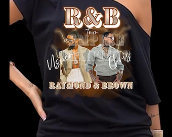 Puede incluir: Camiseta negra con hombros descubiertos con un diseño gráfico. El diseño incluye el texto "R&B Tour" y los nombres "Usher" y "Chris Brown" con el texto "Raymond & Brown" debajo. La camiseta la lleva una persona.