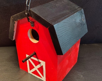 Red Barn Birdhouse