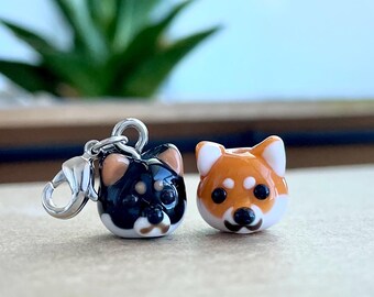 Cuenta de vidrio soplado con forma de Shiba Inu (12 x 11 mm): Amuleto japonés de perro, accesorio para llavero o teléfono, ideal para la fabricación de joyas.