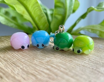 Perles de verre Écaille / Tortue, Clip On / Porte-clés / Breloque pour sangle de téléphone, Travail au chalumeau fait main, Accessoires miniatures animaux mignons, Cadeau pour enfants