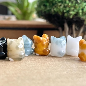 Cuenta de gato atigrado de vidrio soplado a mano: abalorio con clip, tirador de cremallera, llavero, teléfono, accesorio para bolso. imagen 5
