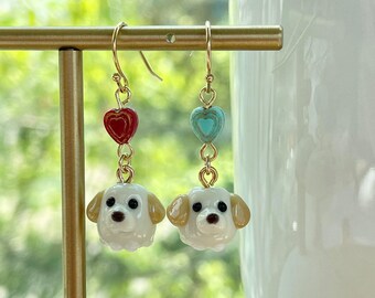 Pendientes de Labrador Retriever: pequeñas joyas de cristal de Murano hechas a mano.