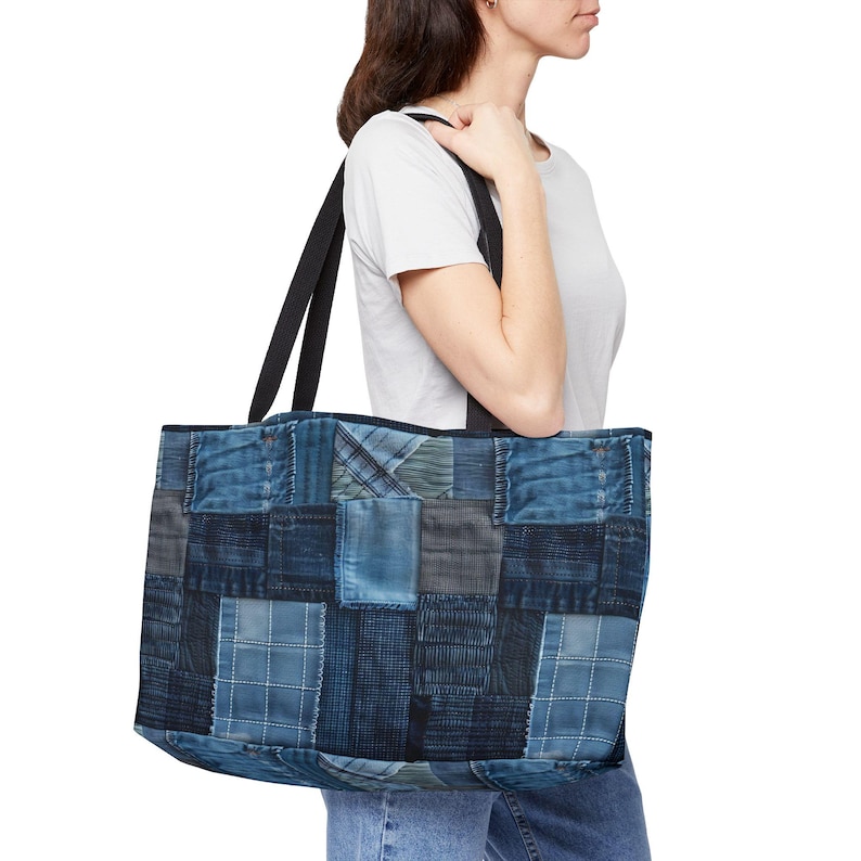 Denim-Look Weekender Tote Bag: Stylish Travel Accessory image 1