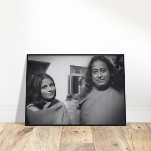 Ingelijste poster van Sri Anandamayi Ma & Yogananda | Goeroefoto | Afbeelding salieherinnering | Heilige sereniteit woondecoratie | Rustige kunst