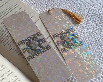 Marcapáginas laminado del Proyecto Ave María / Holográfico / Grace y Rocky / Regalo para lectores de ciencia ficción / Andy Weir / Regalo para amantes de los libros